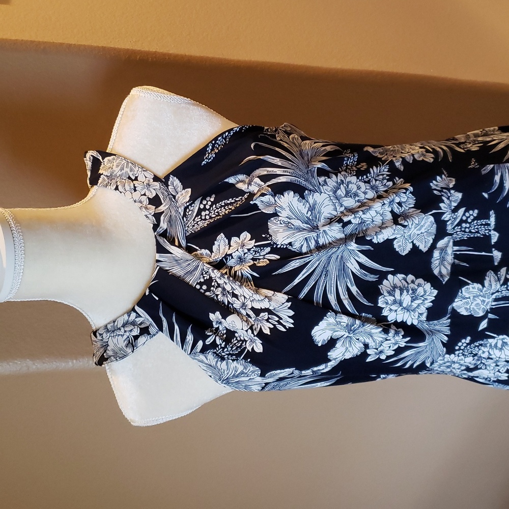 Enfocus Studio Navy and White Floral Maxi Dress - Picture 4 of 10